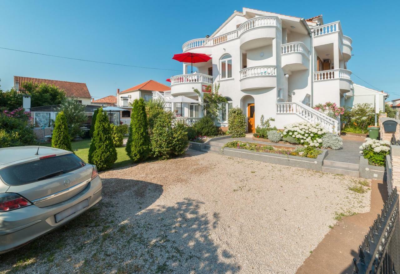 Apartments Lipic Vodice Exterior foto