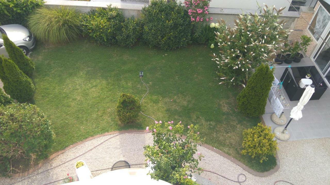 Apartments Lipic Vodice Exterior foto